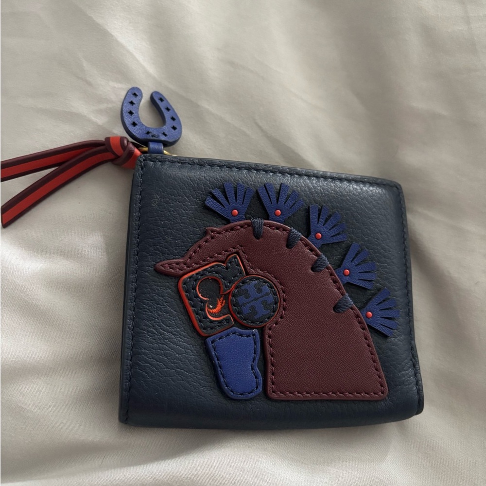 New Tory Burch Horse Wallet, impossible to find..Valentine Special!